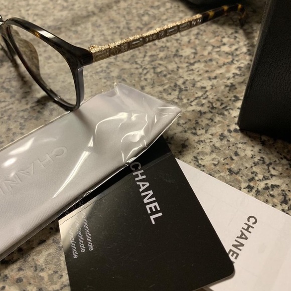 Chanel Glasses - Picture 3 of 5